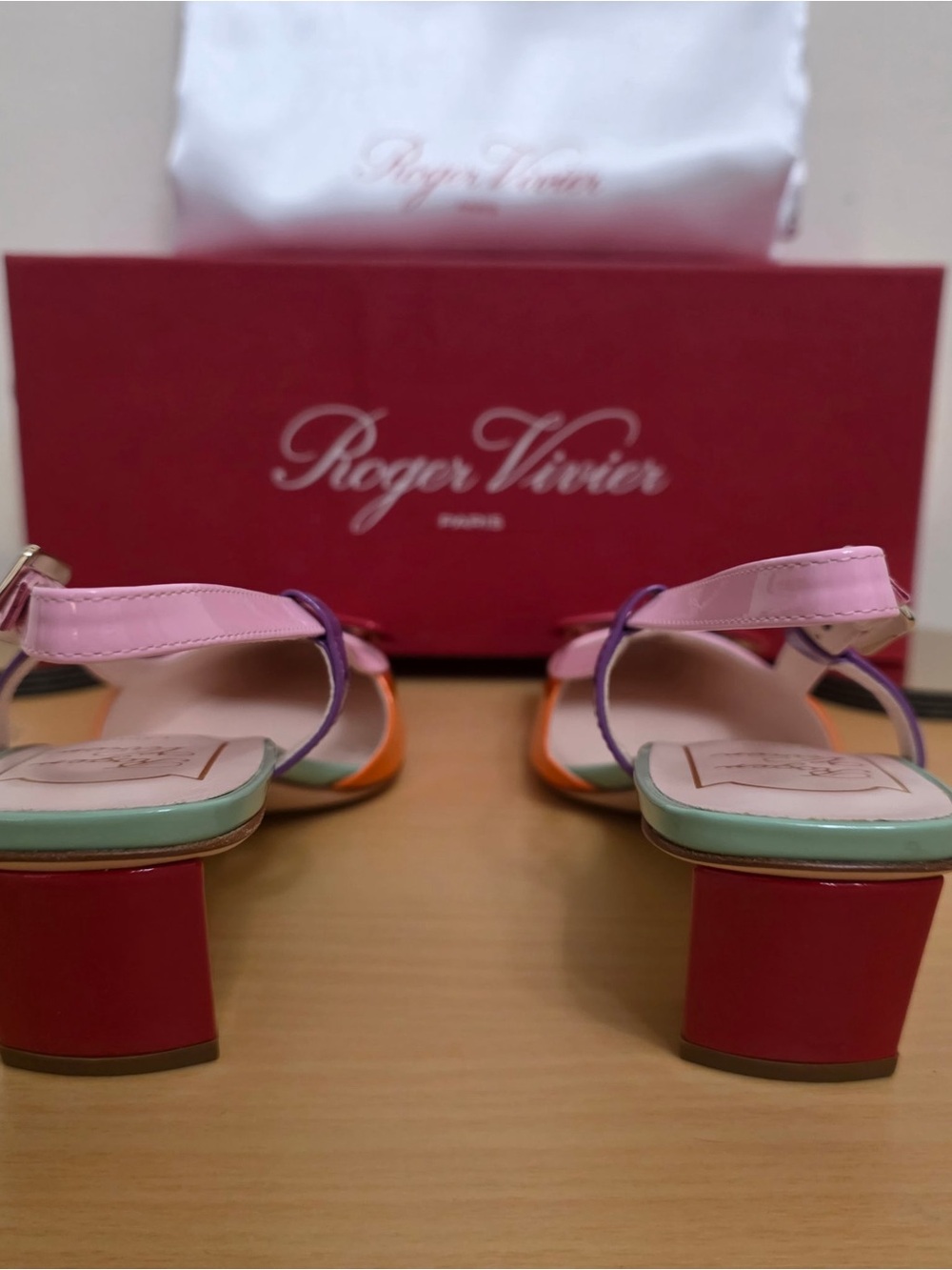Roger Vivier Pink Orange Patent Slingback Flats with Red Buckle - Picture 12 of 12